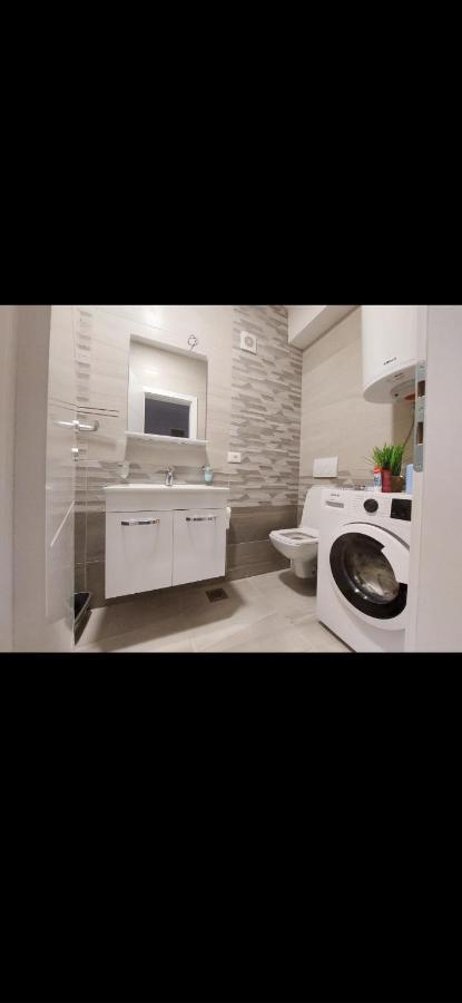 Rines Apartment Ohrid Bagian luar foto